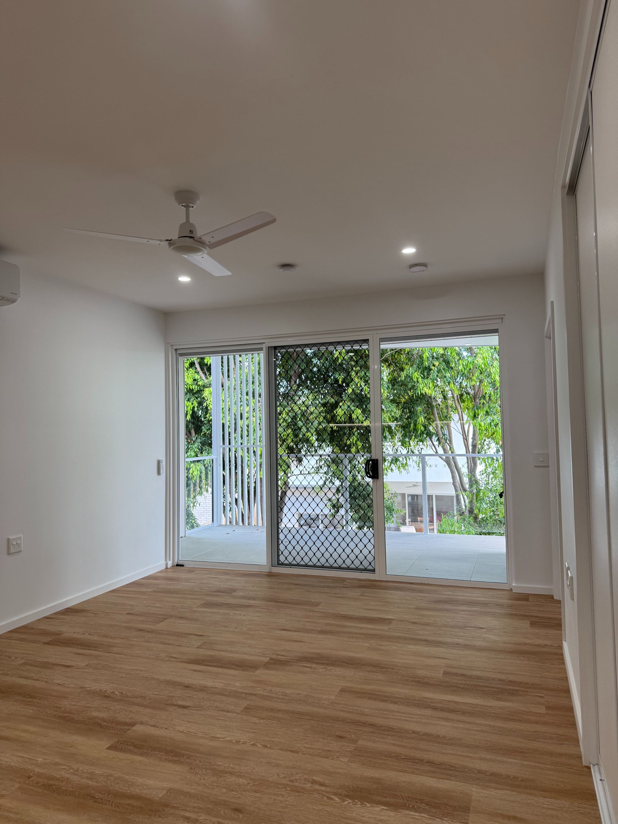 5 Living dining balcony