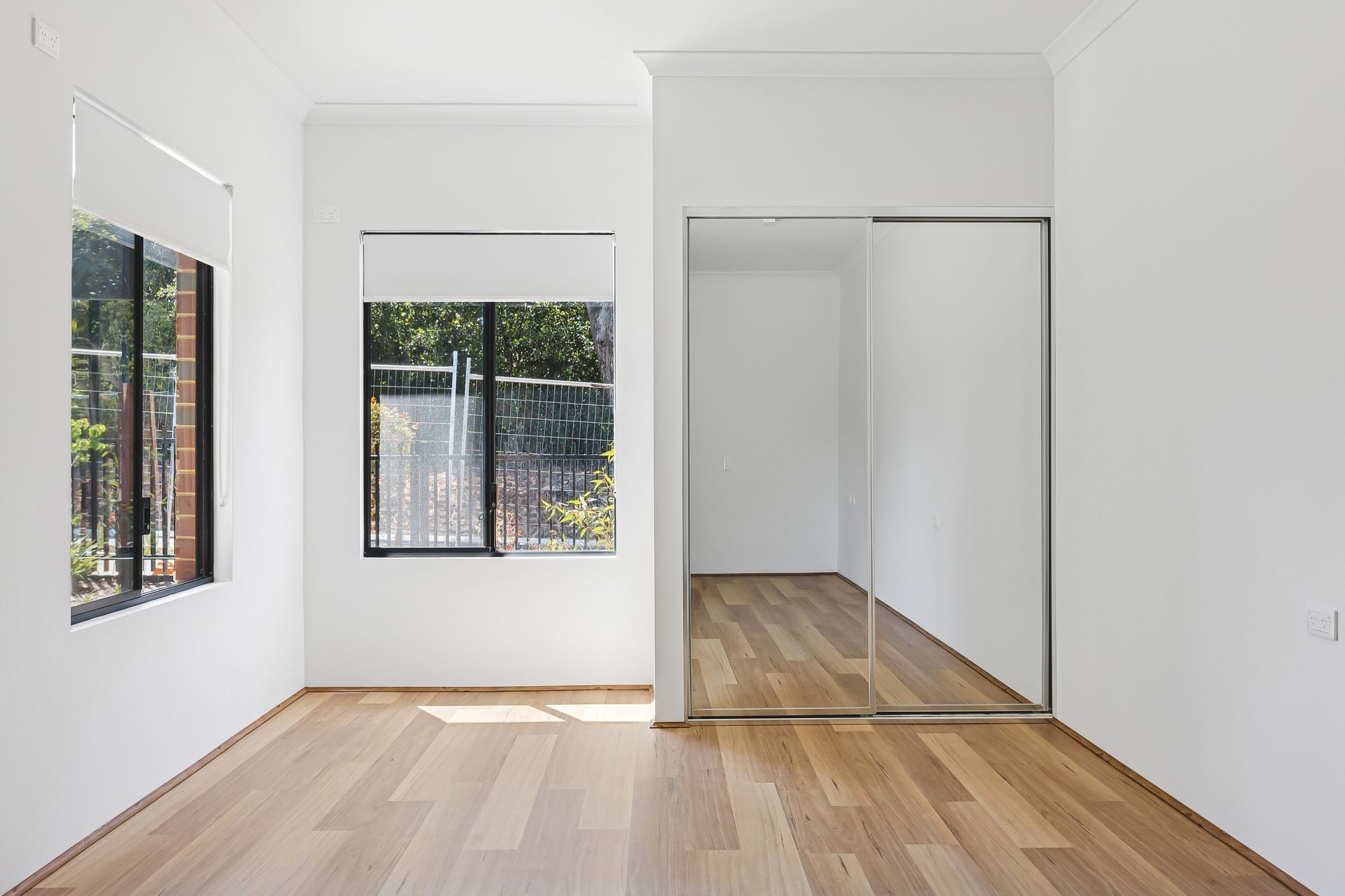 web 2 7-13 Station Street, Gosnells 2