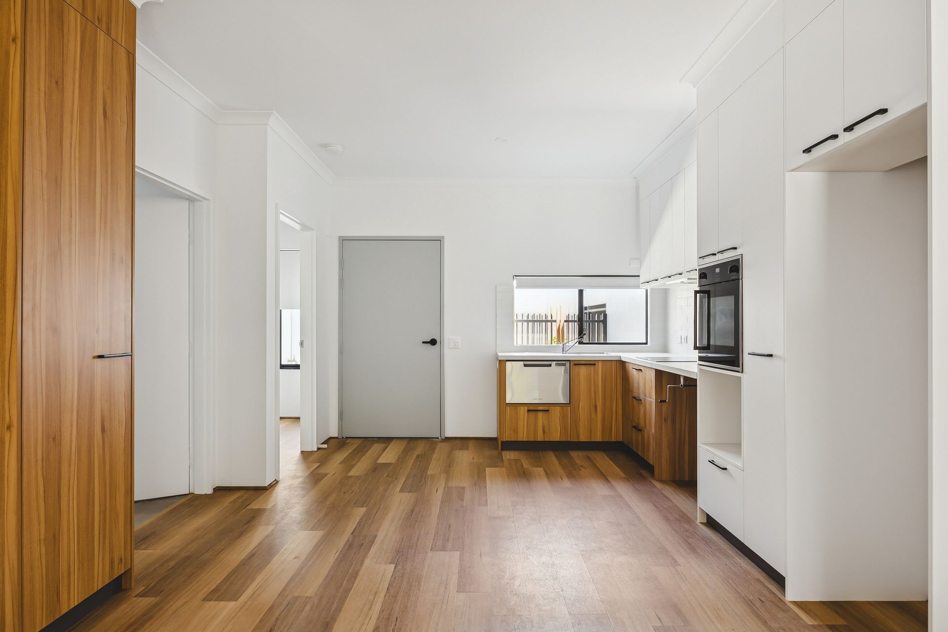 web 2 7-13 Station Street, Gosnells 8