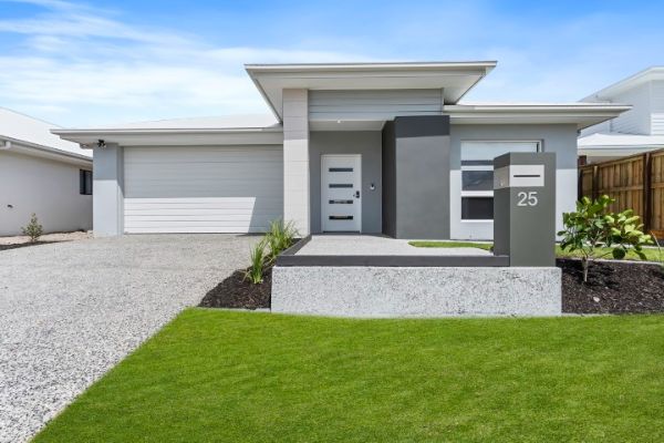 PROFESSIONAL PHOTO   LOW RES  11 02.05.2025 (1)