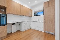 011 Open2view_ID992547-36_Bowen_Road