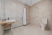 014 Open2view_ID992547-36_Bowen_Road