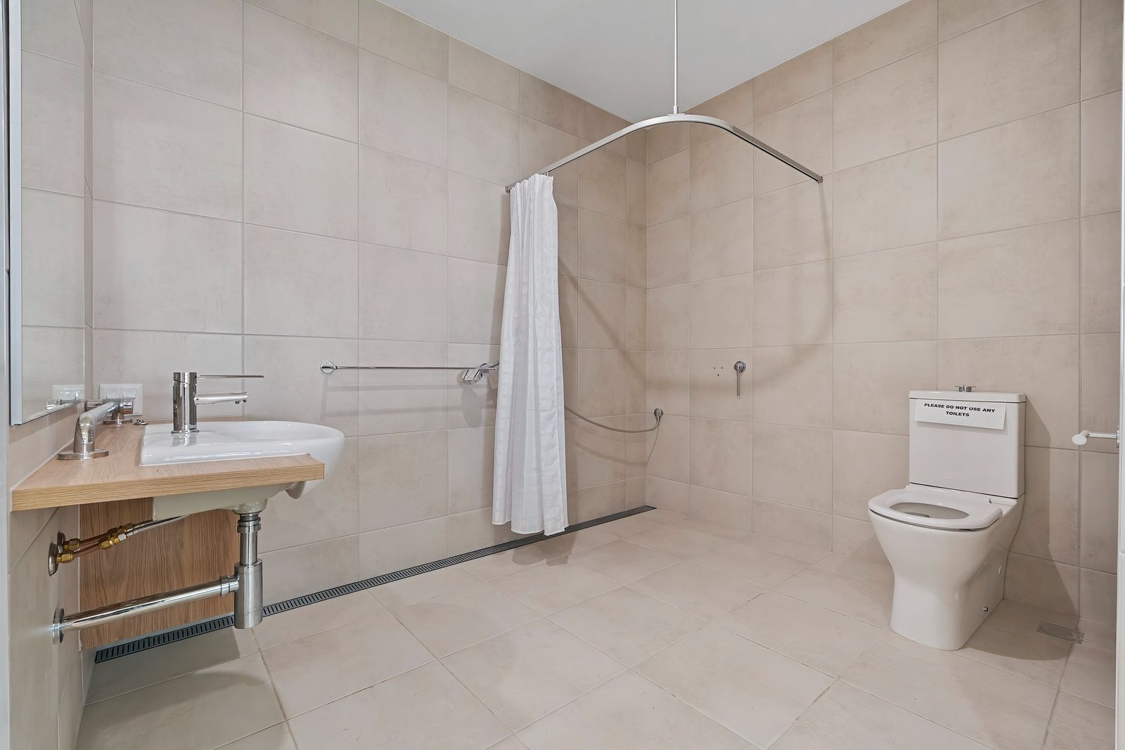 014 Open2view_ID992547-36_Bowen_Road