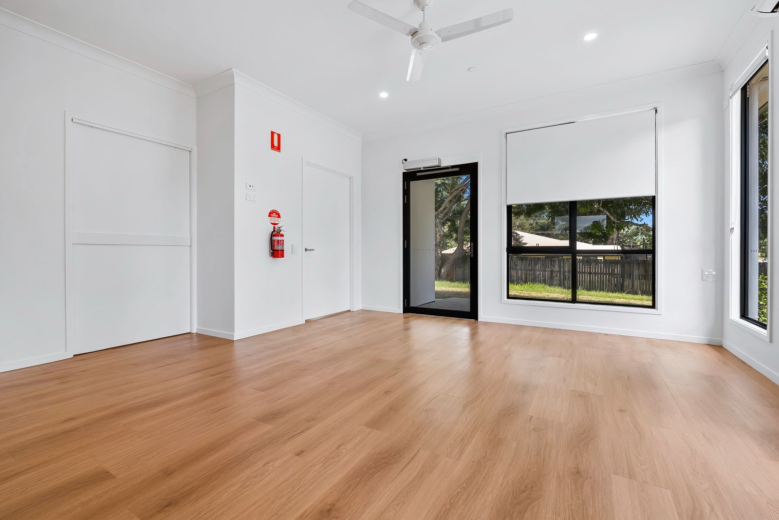 013 Open2view_ID992547-36_Bowen_Road