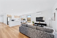 008 Open2view_ID910022-Phoenixjpg