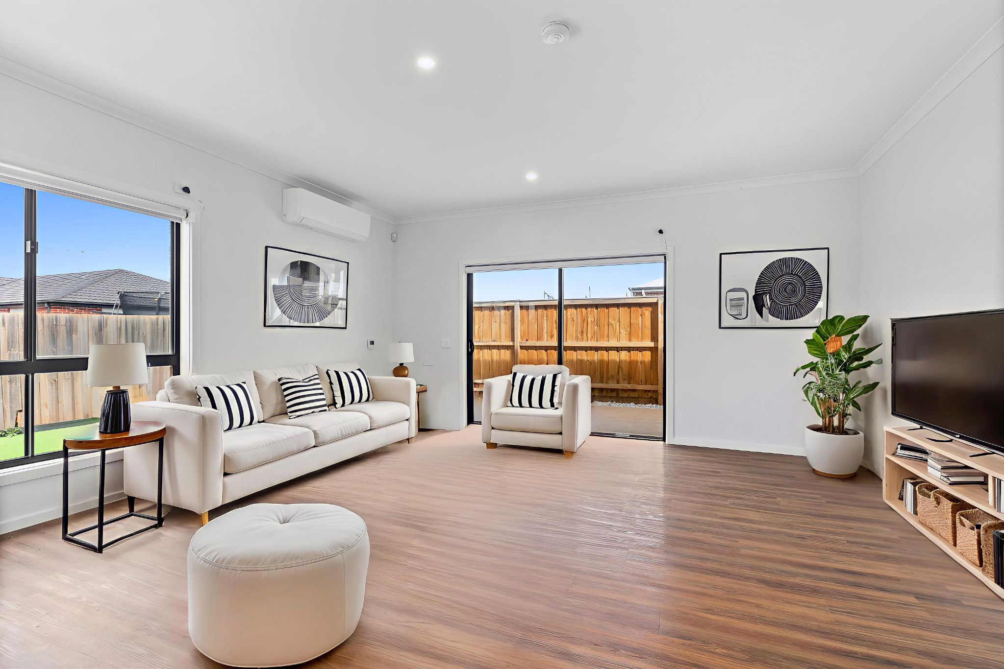 sz38477 - living room - scandinavian - 16