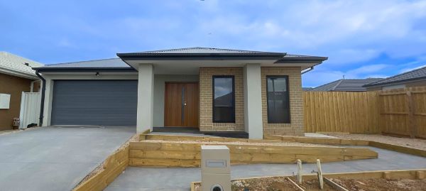 Front of-House-1-2048x916