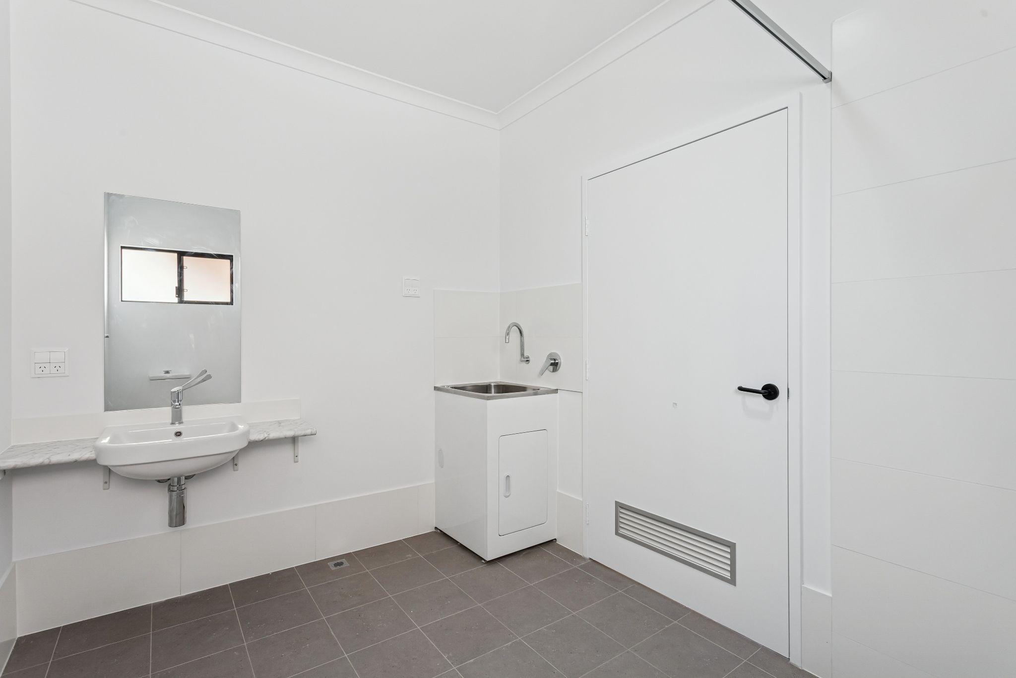 3 46 George St  Midland 02