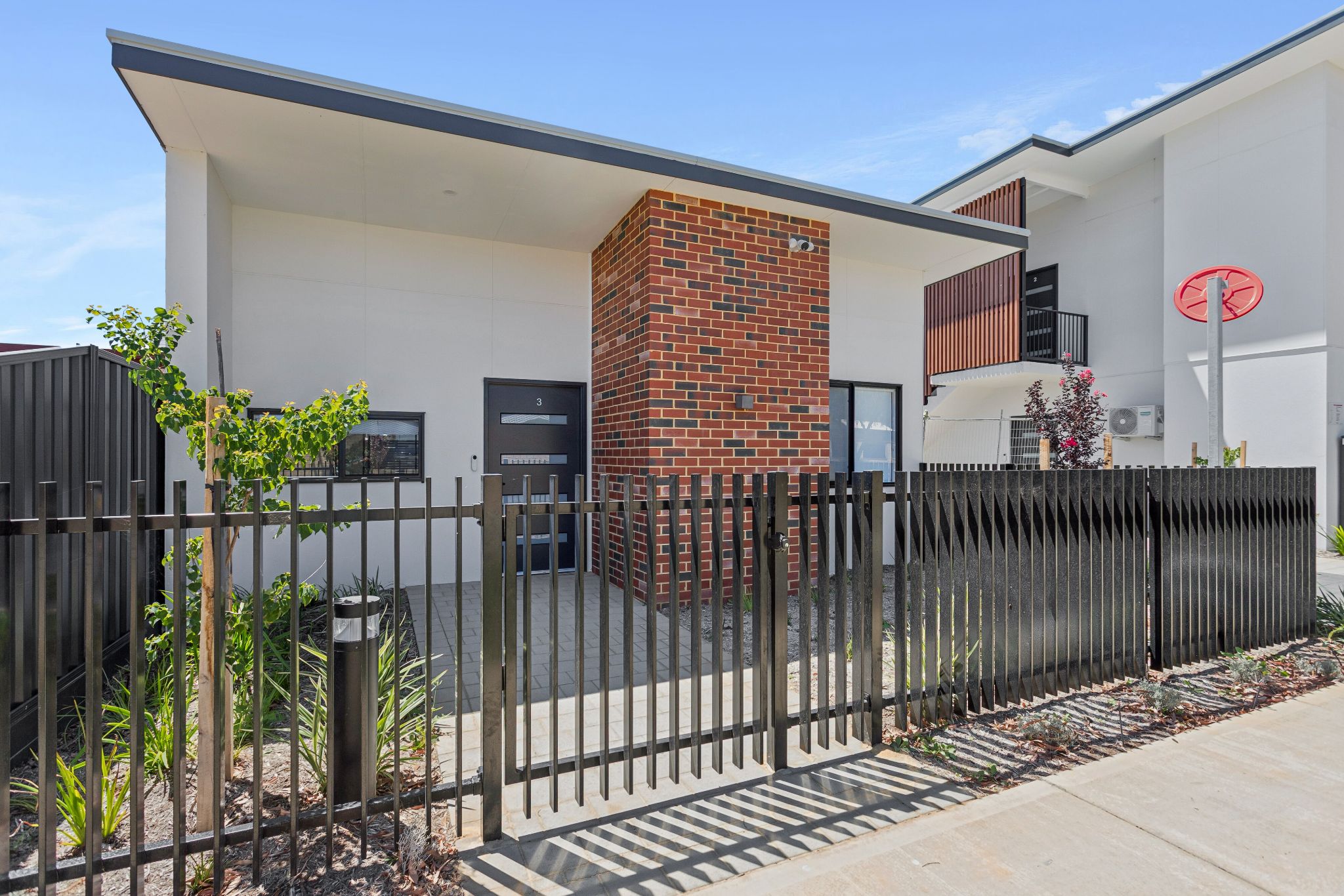 3 46 George St  Midland