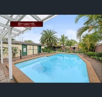 5B4A87E9 41FF-44A6-AA89-F63E06DBC44D