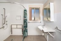 SIL013 LR-WARATAH1-shared bathroom1