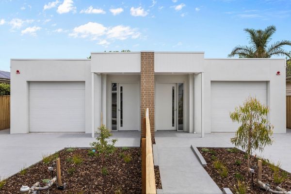 Facade Both 2 LR No Logo