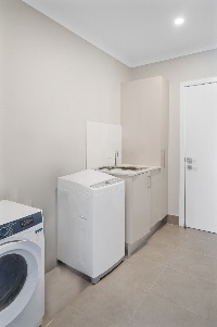 Care Metaz Day 2  45 of 142) declutter