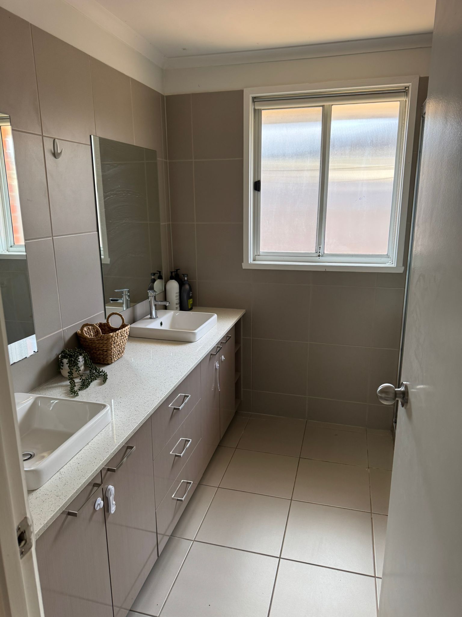 1d76b657 8995-4903-83a2-c5a8b65fcac4