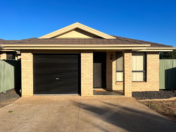 26FE6D93 7AB3-44DE-BAED-91B47CDBB04C