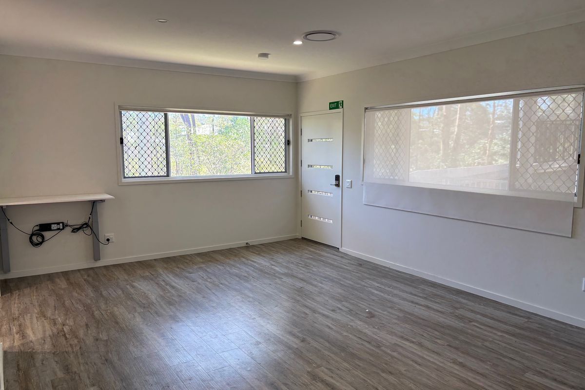 Conifer Ave 19   Dining