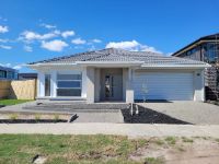 Tarniet  43 Henderson Drive Facade R