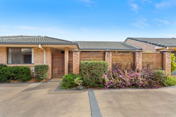 1K7A8904 front_Web1200x800