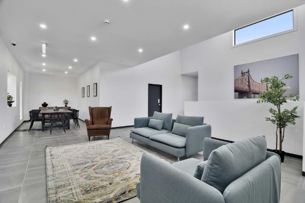 AZRE 44KIBO-200121-12291863aweb