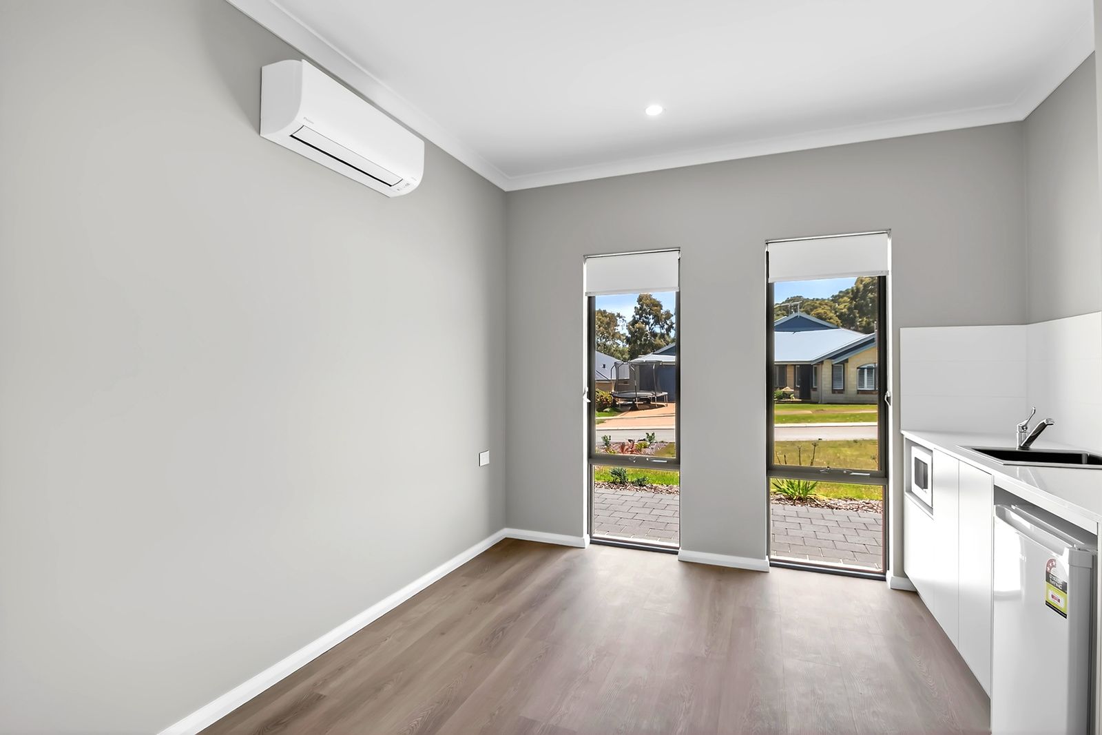 013 Open2view_ID979625-13_Overbeck_Street__Ashby