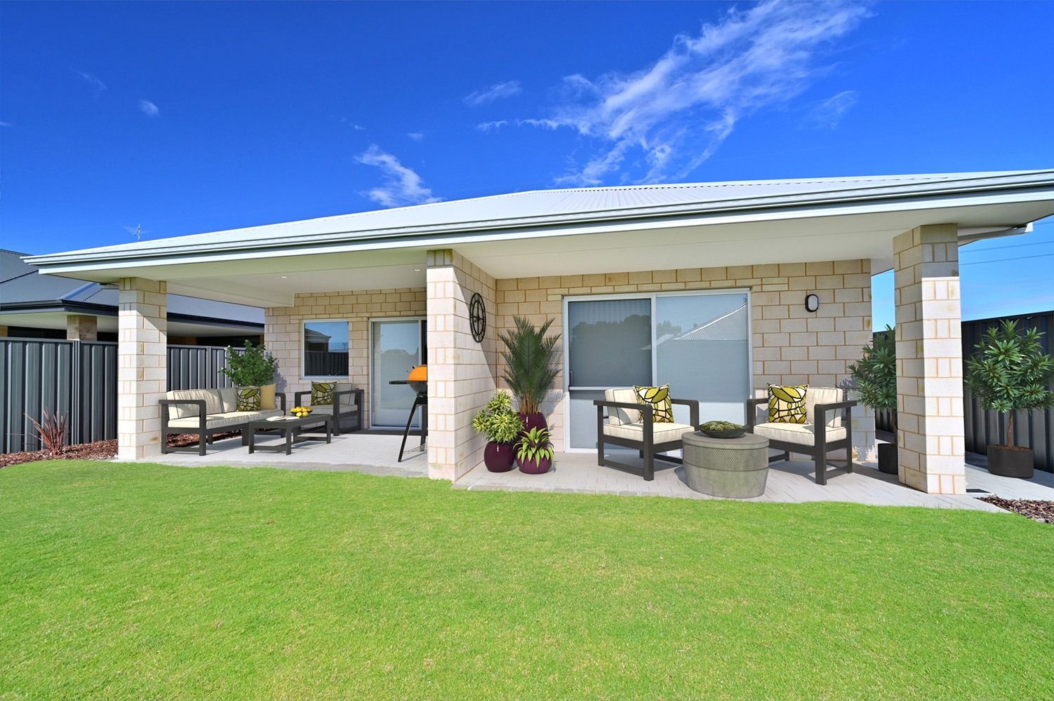 WEB Y26 057 Outdoor~Peta R Ability-VS