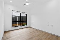 PROFESSIONAL PHOTO   LOW RES 8