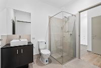 PROFESSIONAL PHOTO   LOW RES 7