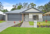 PROFESSIONAL PHOTO   LOW RES 1