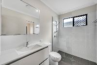 13   Parsonia Dve 16 - Bathroom