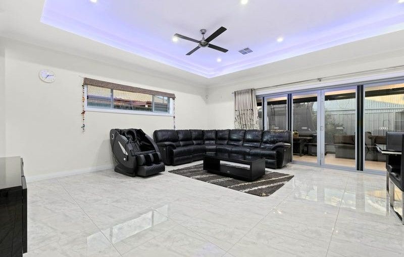 plympton lounge room