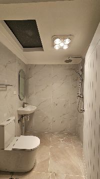 2 picture of common bathroom