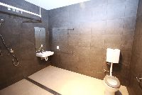 Murray Banya bathroom