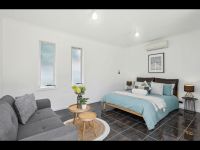 Master Bedroom Para Hills