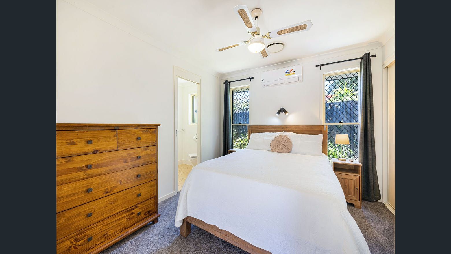 image12 Bed5 Self contained