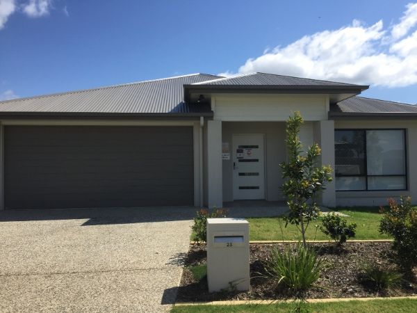 23 Keith Facade up close