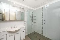 006 Open2view_ID848589-2_Patricia_Street