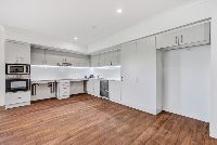 3   Eaglefield St 3 - Kitchen
