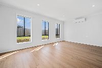 007 Open2view_ID779471-1_Empress_St