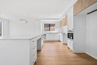 006 Open2view_ID779471-1_Empress_St