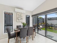 006 Open2view_ID719733-160_Kinghorne_Street