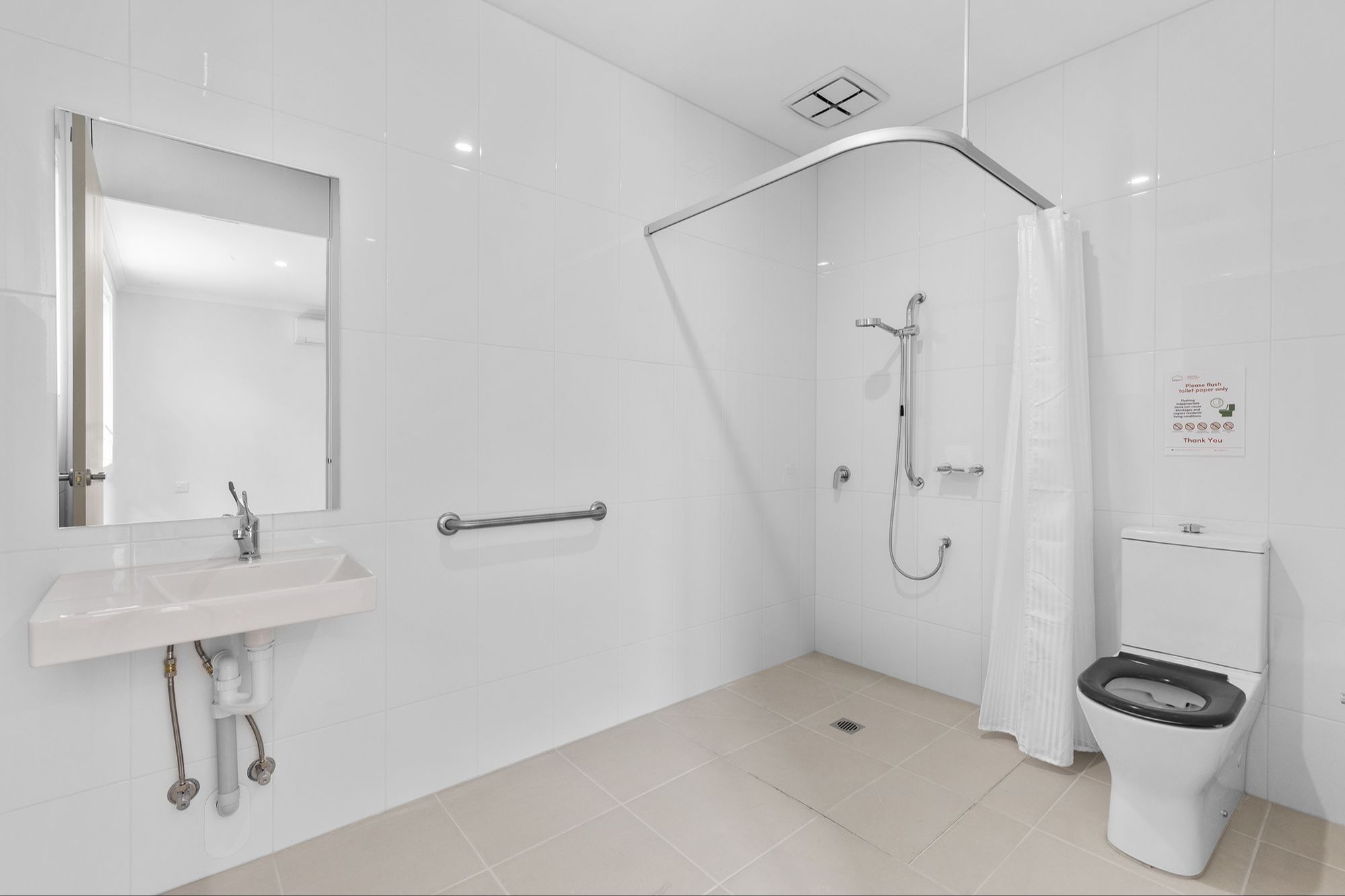 Mount View   Ensuite 1 LR No Logo