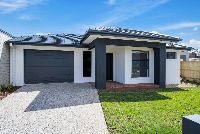 012 Open2view_ID779471-1_Empress_St