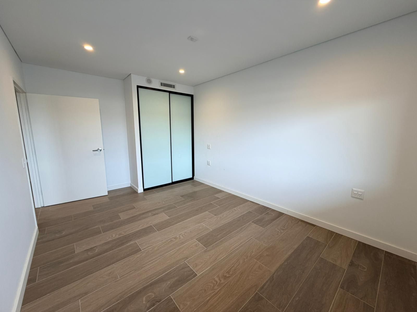 WhatsApp Image 2026 01-06 at 11.18.50 PM (1)