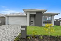 004 Open2view_ID966589-7_Elderberry_Street