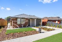 Lois   Facade 3 LR No Logo