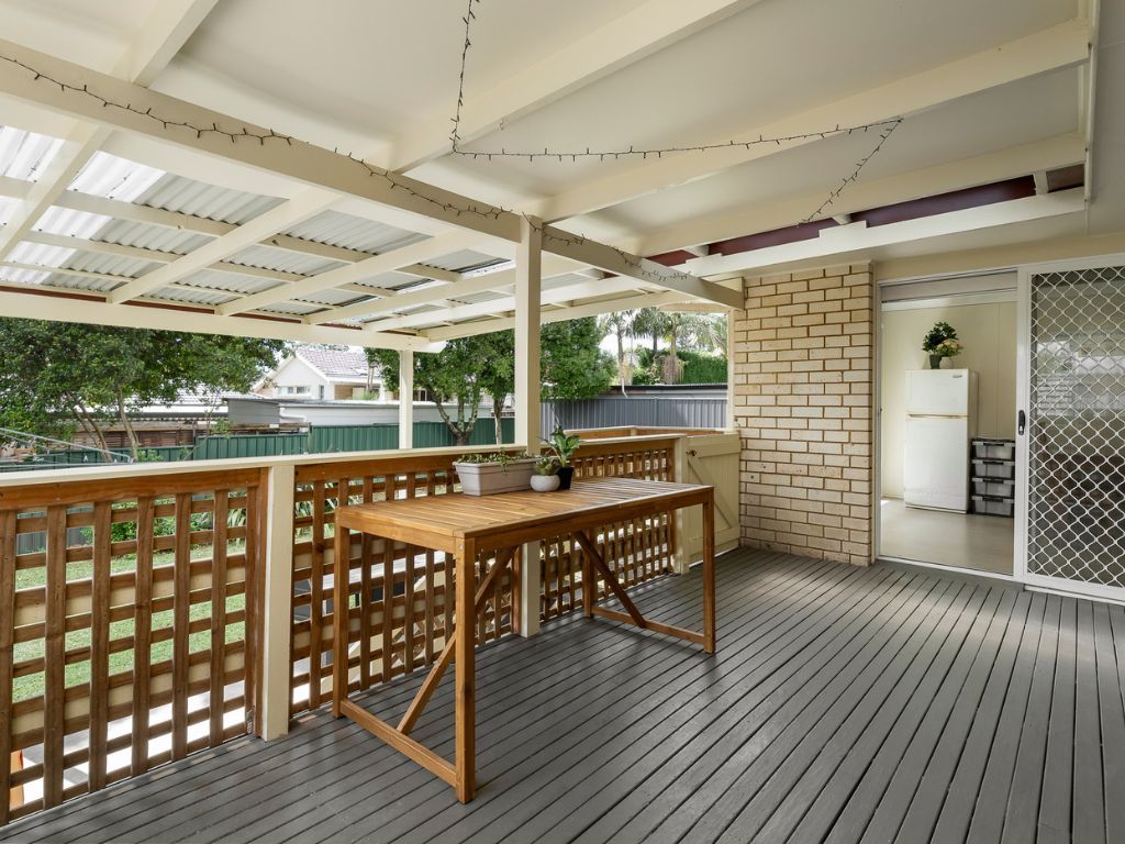 Belrose  (16106)_Deck