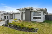 006 Open2view_ID966589-7_Elderberry_Street