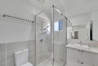 Santal St 31   Bathroom