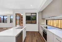 Lois   Kitchen 2 LR No Logo