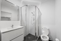 11   Firewheel Pde 16 - Bathroom